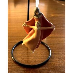 Hallmark Keepsake An Angel's Touch 2004 Mother Daughter Dancing Ornament 4.5"
